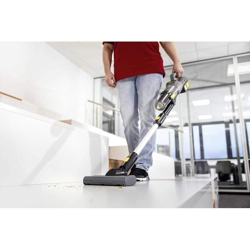 Акумулаторната Прахосмукачка за сухо почистване Karcher LVS 1/2 Bp
